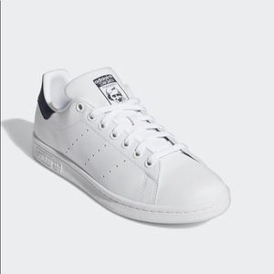 Adidas Stan Smith.